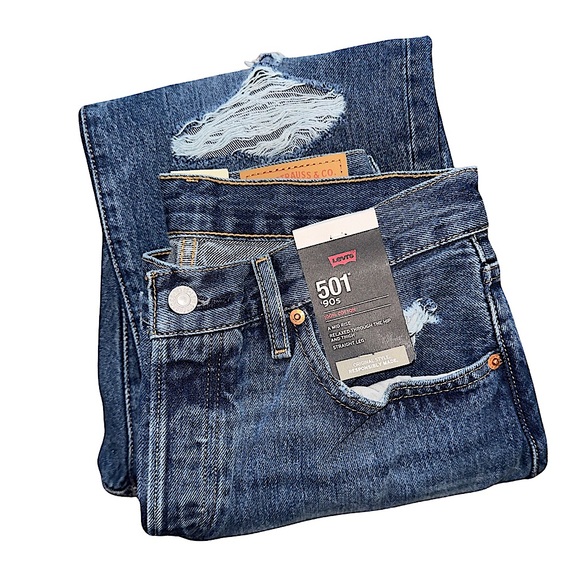 Levi's® Premium 501® ‘90S Women’s Jeans in Fever Pitch - Medium Wash - Picture 3 of 14